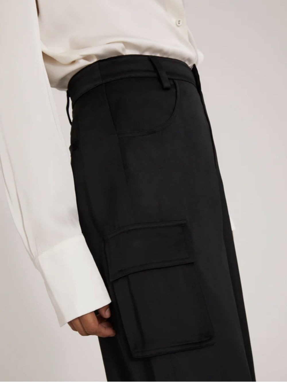 Favorite Daughter Satin Cargo Pants Black Size 2 - Picture 4 of 14